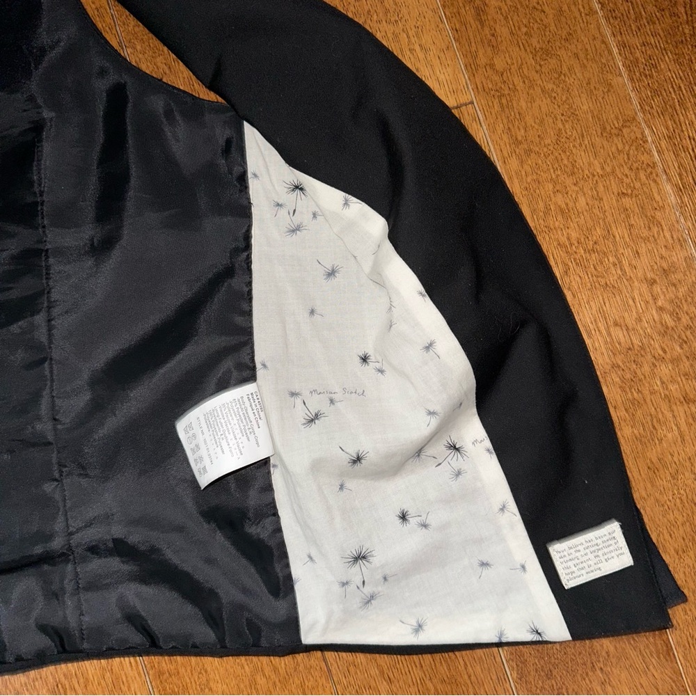 Vest - Picture 4 of 6